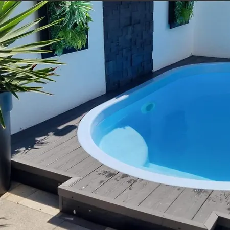 Vakantiehuis Tiny Pool House