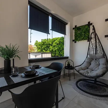 Vakantiehuis Tiny Pool House