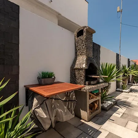 Vakantiehuis Tiny Pool House *