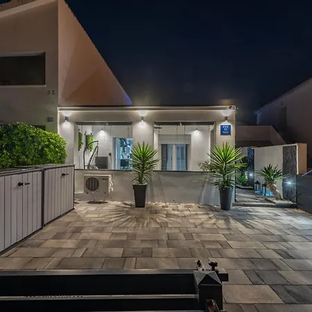 Vakantiehuis Tiny Pool House