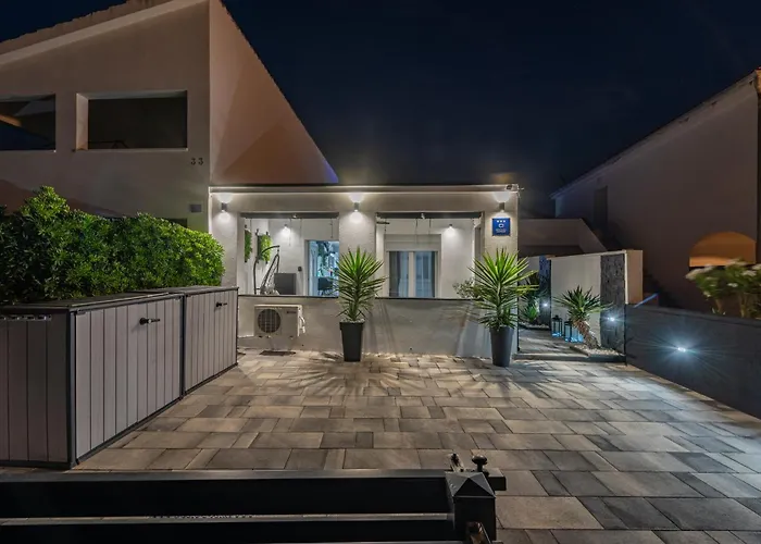 Vakantiehuis Tiny Pool House