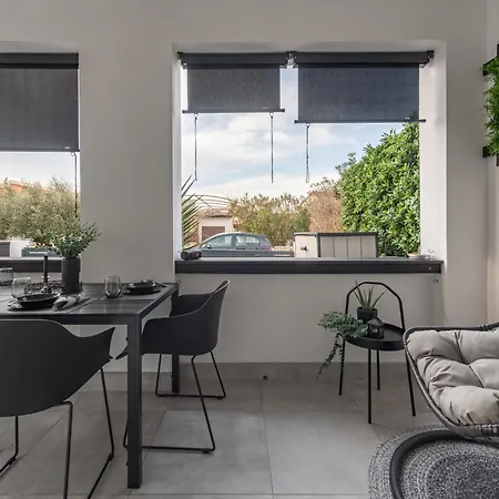 Tiny Pool House Prázdninový dům