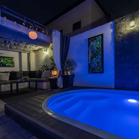 Tiny Pool House *