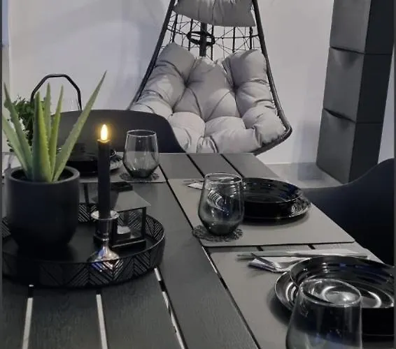 Tiny Pool House Vikendica *