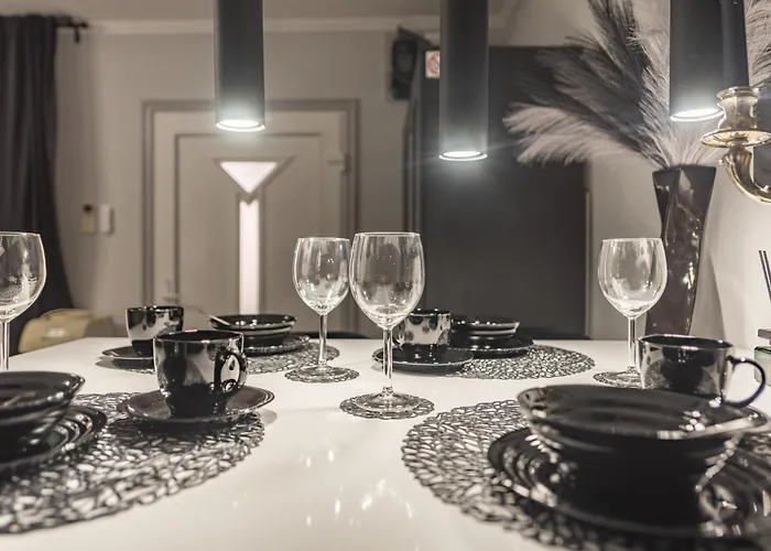 Vikendica Tiny Pool House Vir